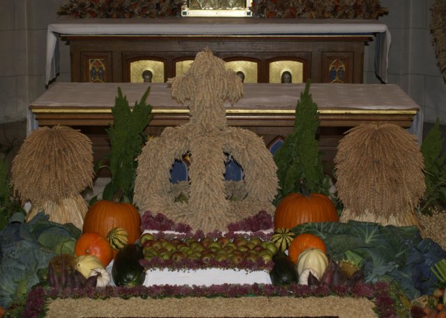 erntdankaltar2015004.jpg