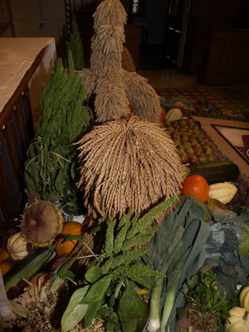 erntdankaltar2015022.jpg