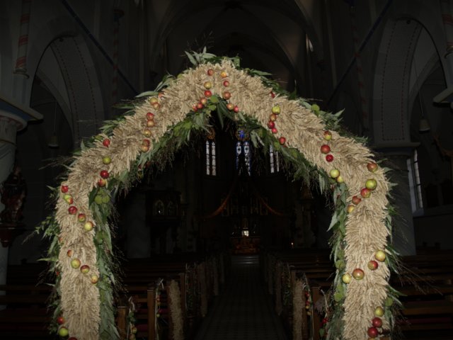erntdankaltar2015040.jpg