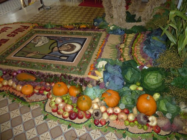 erntedankaltar2011.jpg